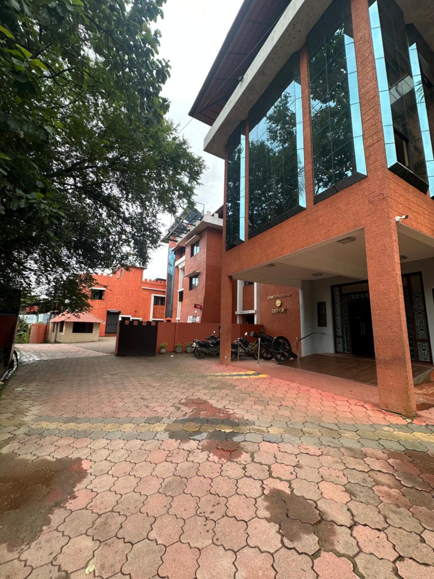Nilambūr Gd International Redfort מראה חיצוני תמונה