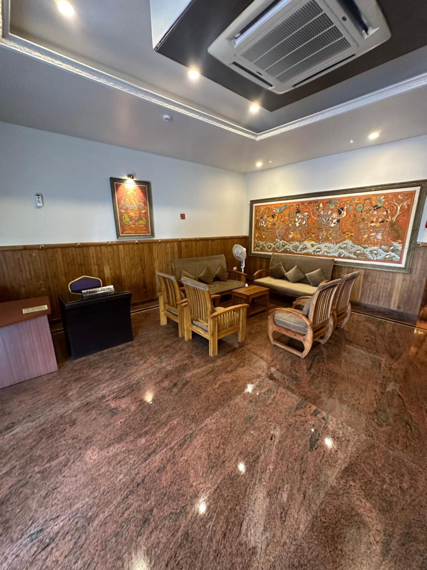 Nilambūr Gd International Redfort מראה חיצוני תמונה